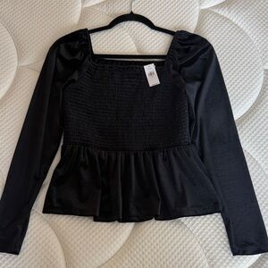 NWT Gap peplum velvet top. Size small.